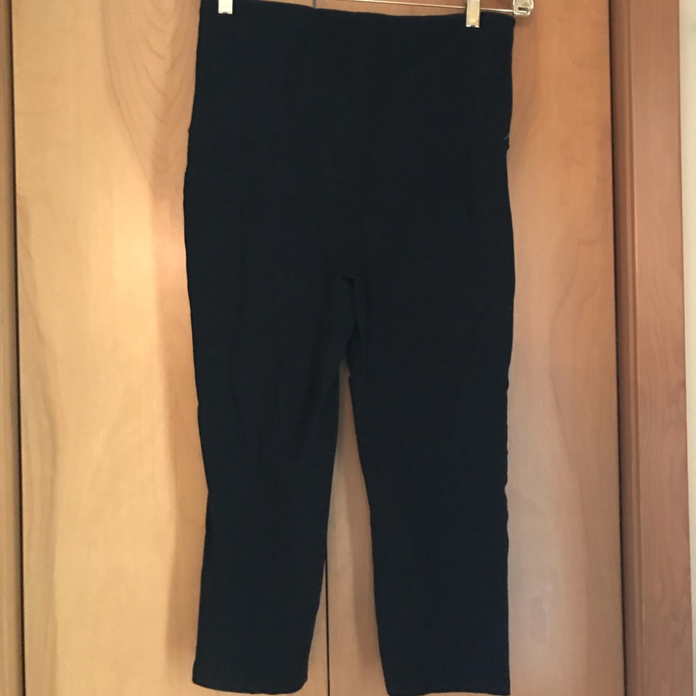 Gap Maternity cropped legging